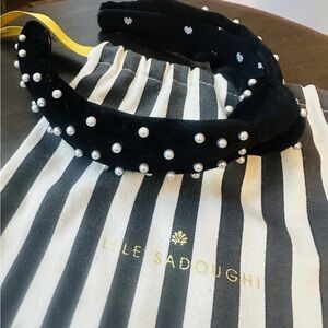 New Lele Sadoughi $150 Black velvet knot &white pearls wide Headband(in dustbag)